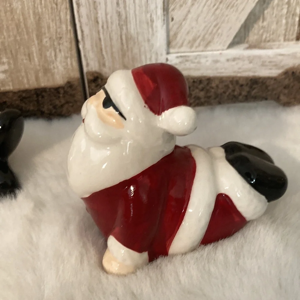 Santa Yoga Shakers